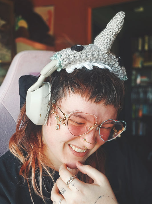 READY-TO-SHIP Grey Shark Headphone Buddy Physical Sample