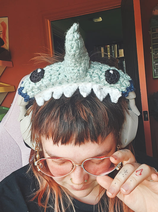 READY-TO-SHIP Blue Shark Headphone Buddy Physical Sample