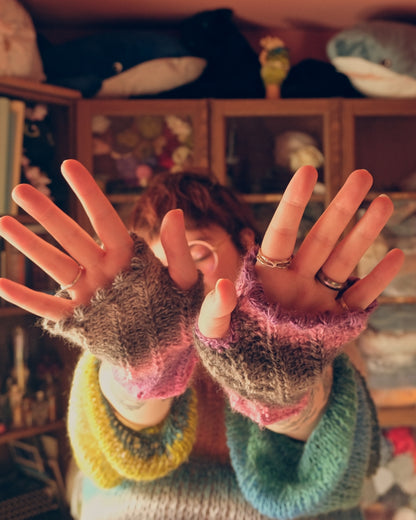 READY-TO-SHIP: Bloom & Dust | Fingerless Mittens