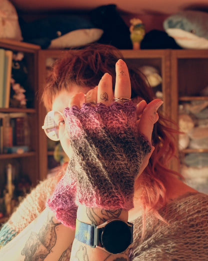 READY-TO-SHIP: Bloom & Dust | Fingerless Mittens