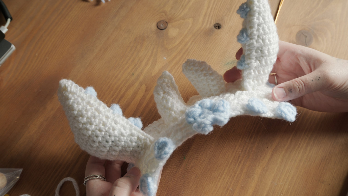 READY-TO-SHIP White Dragon Headphone Buddy